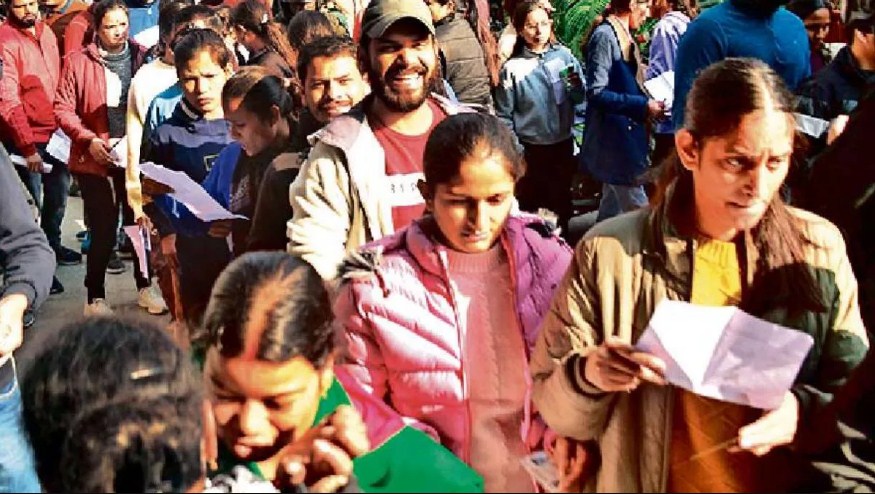Uttarakhand लोक सेवा आयोग ने Dehradun में 78 केंद्रों पर समीक्षा अधिकारी परीक्षा आयोजित की; 10,506 अभ्यर्थी अनुपस्थित।