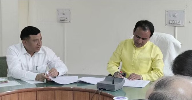 शिक्षा मंत्री ने Uttarakhand के लिए आउटसोर्सिंग समाधानों को आगे बढ़ाया, 955 CRP-BRP रिक्तियों, चतुर्थ श्रेणी पदों को संबोधित किया